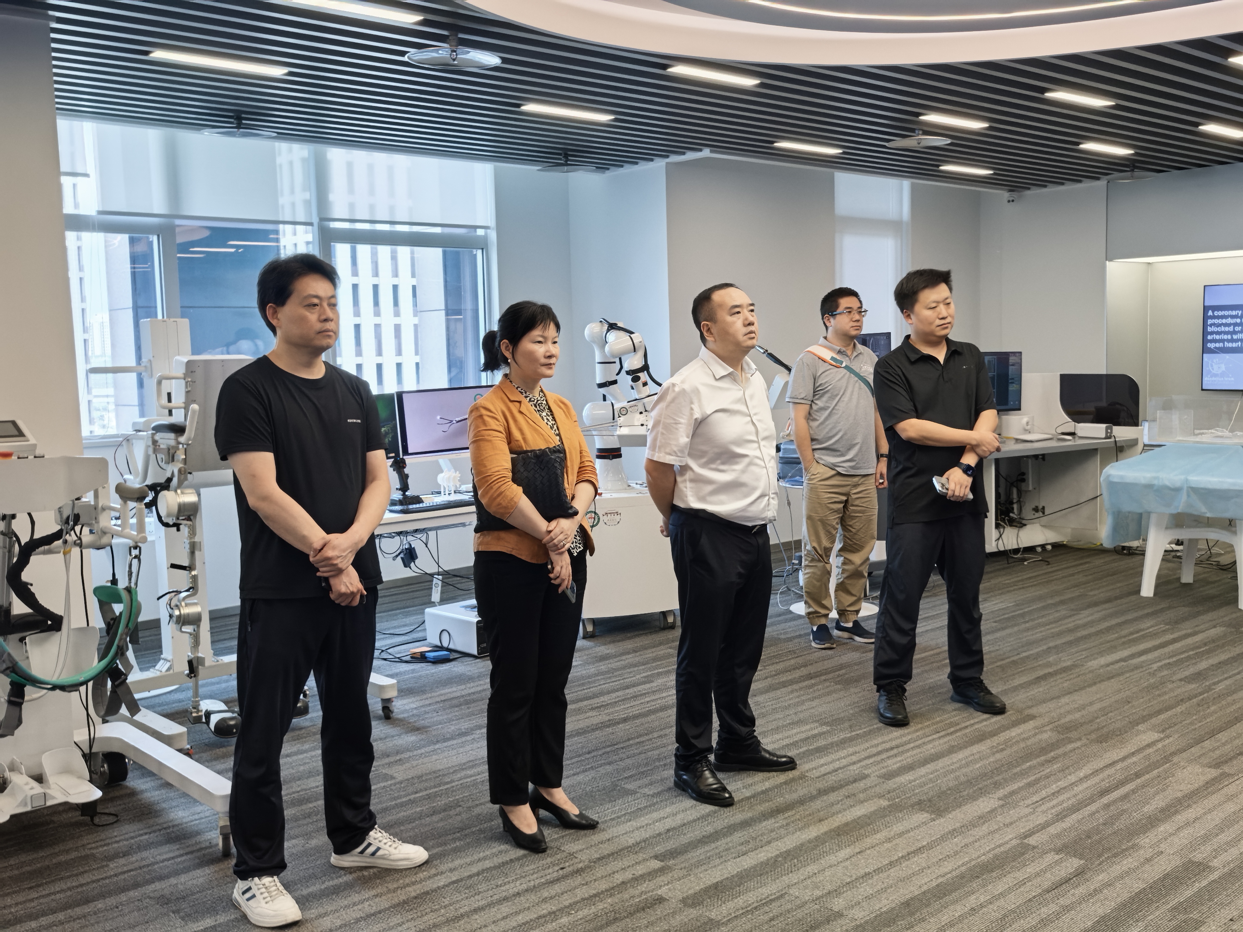 西南醫投集團赴成都開展醫療科技產業考察調研